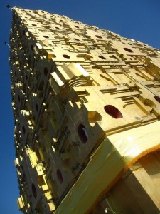 wat mon temple sangkhlaburi thailand