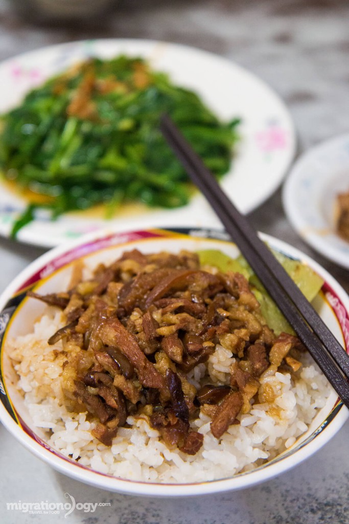 Braised pork rice bowl