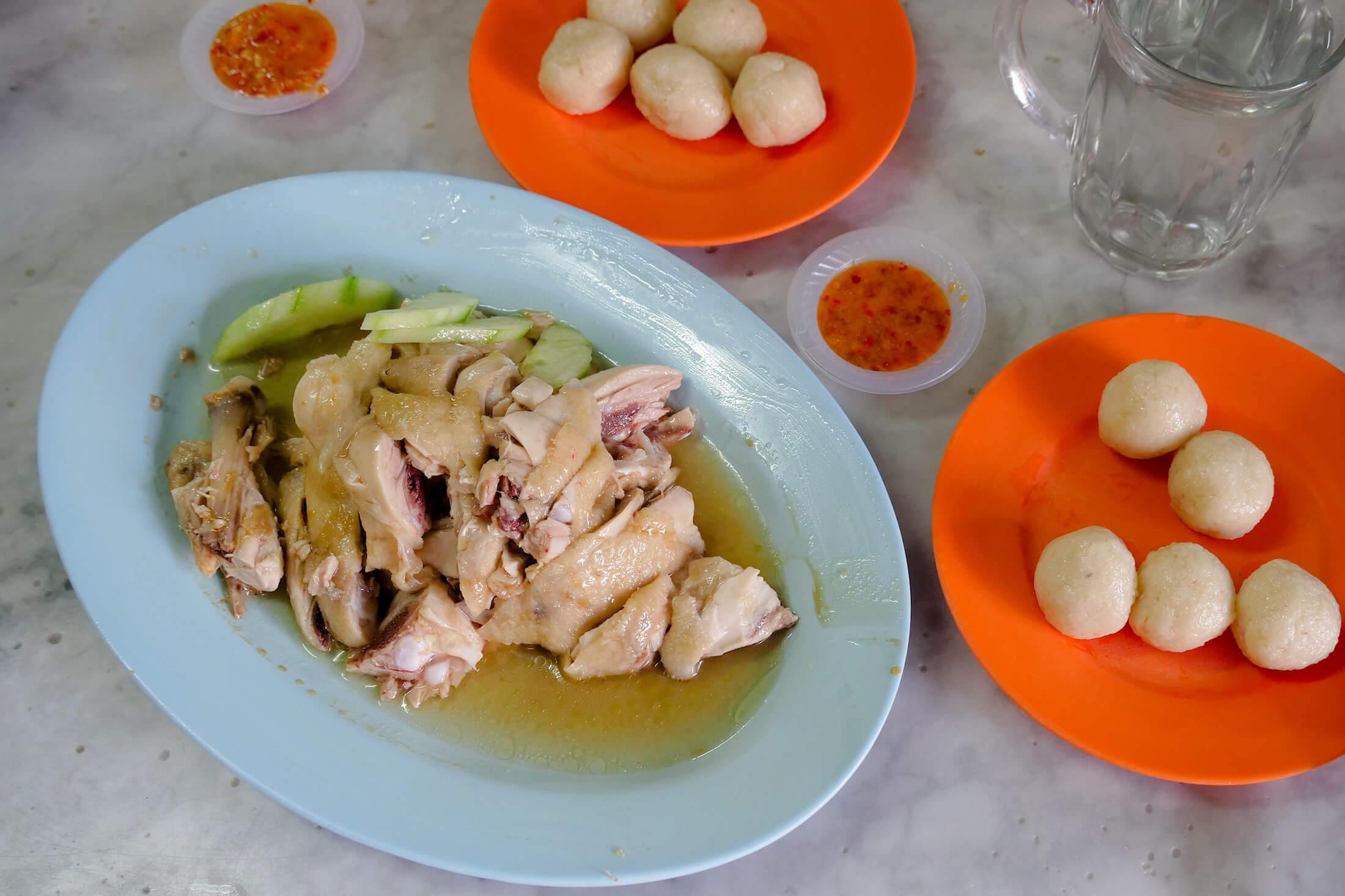 braised chicken and amazingly soft rice balls served at the Melaka restaurant named Kedai Kopi Chung Wah